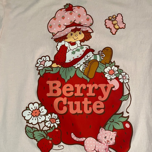 Strawberry’s Shortcake Women's Cute Pink Tshirt size S - Picture 2 of 3